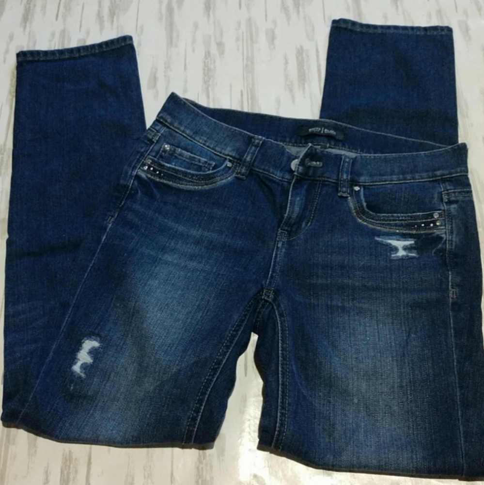 WHBM 2 slim ankle jeans distressed